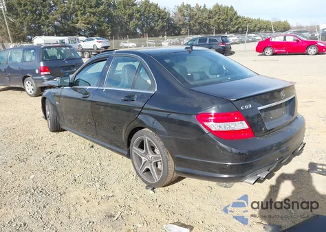 2009 Mercedes-Benz C 63 Amg z USA, uszkodzony, nr VIN WDDGF77X39F325492